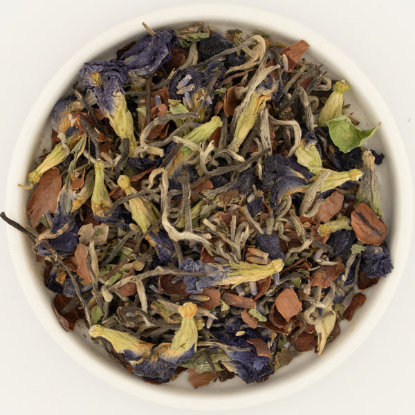 Dusky Silvender, the loose leaf [dusky-silvender-02-leaf]