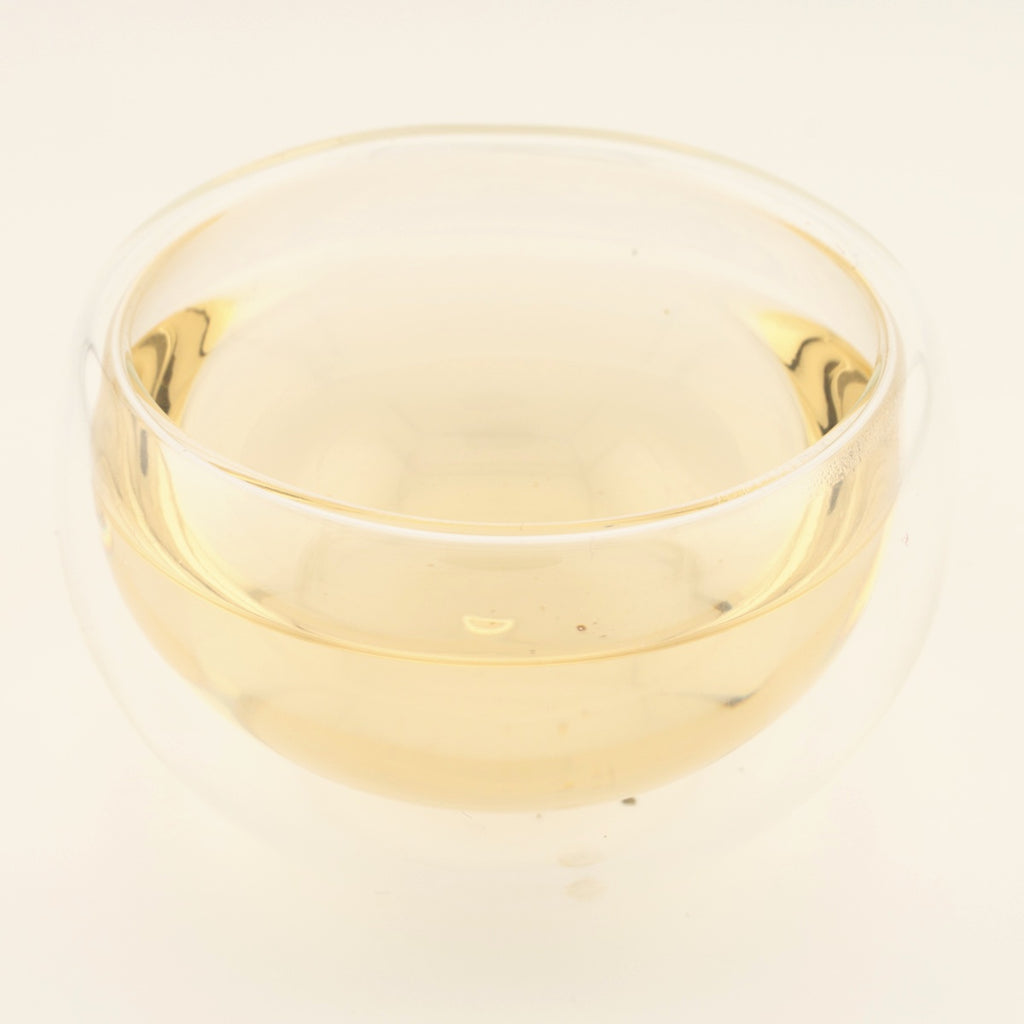 Taiwan Jin Xuan "Milky" Oolong, brewed, in a clear glass [taiwan-jin-xuan-milky-oolong-03-liquor]