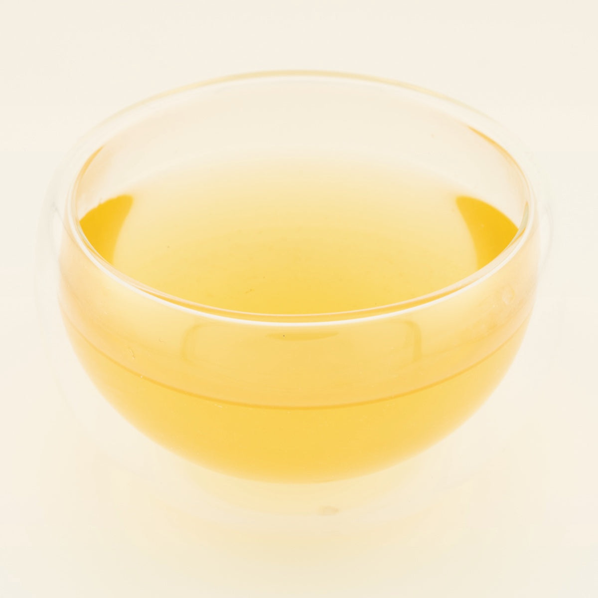 Winter Pear & Osmanthus Noel, brewed, in a clear glass [winter-pear-osmanthus-noel-03-liquor]