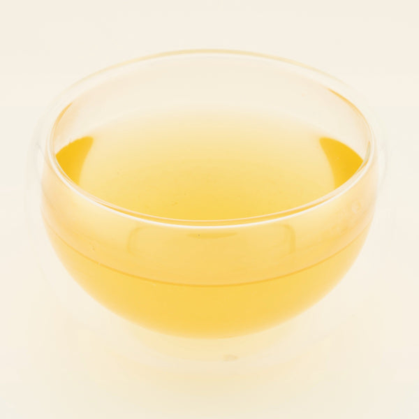 Winter Pear & Osmanthus Noel, brewed, in a clear glass [winter-pear-osmanthus-noel-03-liquor]